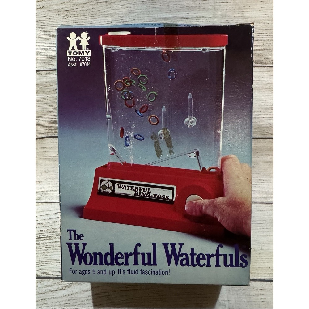 Vintage 1976 Tomy Wonderful Waterfuls Ringtoss game with original box